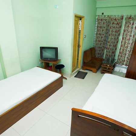 Hotel Star Park Dakhin Kattali Habitación foto